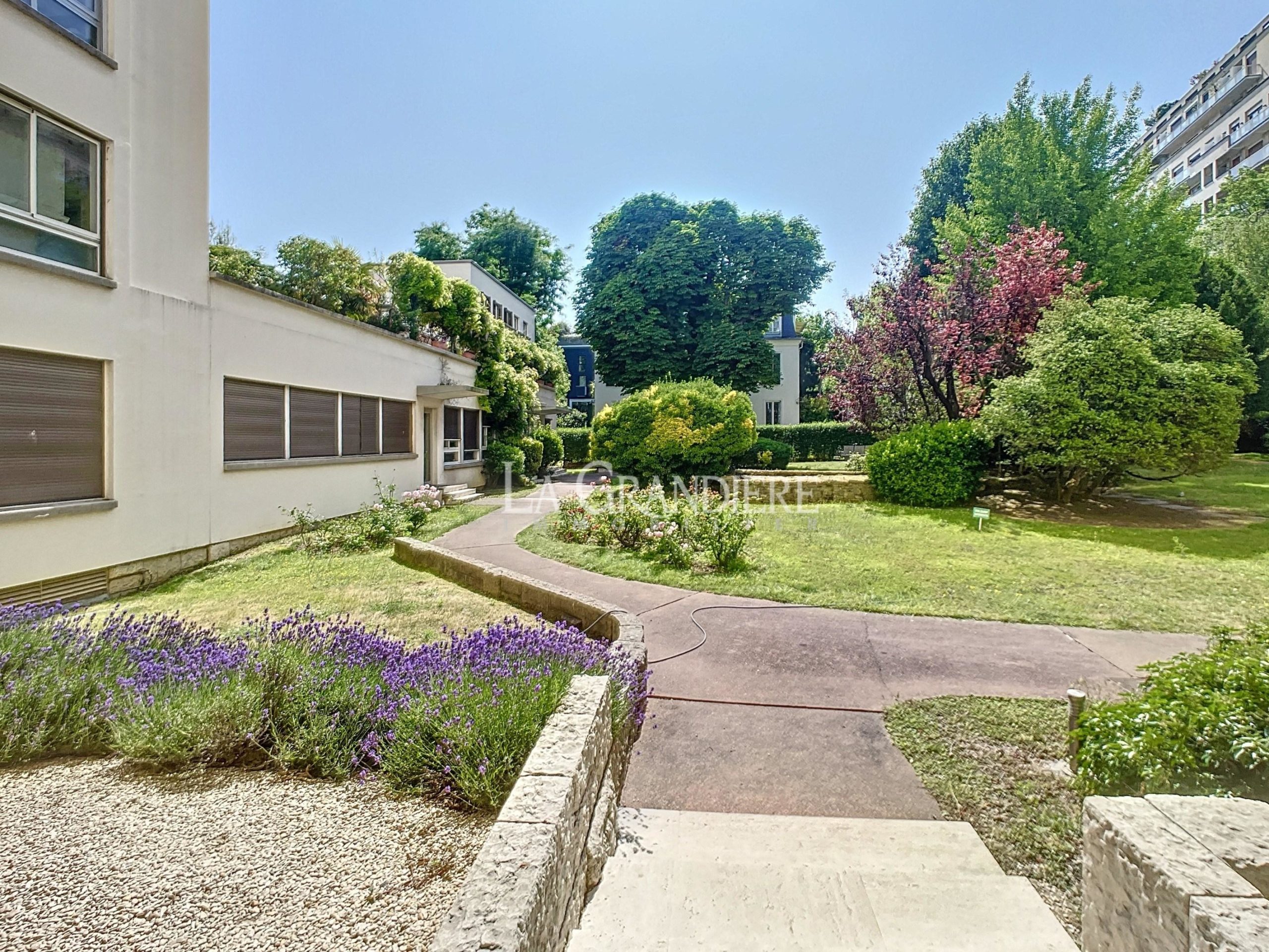 Property Featured Image